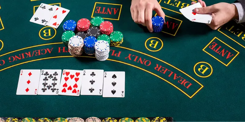 Giải thích chi tiết luật chơi Poker từ A đến Z